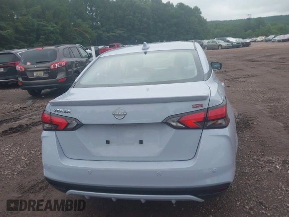 2024 Nissan Versa SR z VIN 3N1CN8FV2RL910073, wystawiony jako IAAI lot #42509343 z przebiegiem 28 837 mil mil oraz . Historia ofert i sprzedaży dostępna na DreamBid. Obrazek 16.