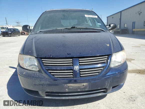 2005 Dodge Caravan with VIN 1D4GP24R35B114037, listed as a Copart auction lot 49071805 with 125,874 mi miles and Salvage Title. Bid and sale history available at carsss.com. Image 5.