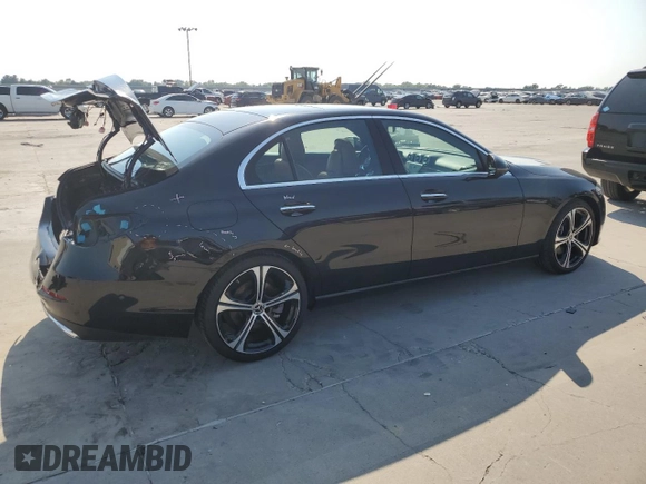 2022 Mercedes-Benz C 300 z VIN W1KAF4GB9NR020614, wystawiony jako Copart lot #66402774 z przebiegiem 14 880 mil mil oraz Szkoda całkowita • Salvage title. Historia ofert i sprzedaży dostępna na DreamBid. Obrazek 3.