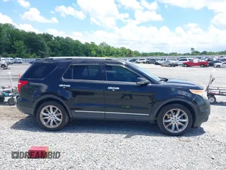 2011 Ford Explorer XLT with VIN 1FMHK7D88BGA82345, listed as a IAAI auction lot 42242222 with 203,672 mi miles and . Bid and sale history available at DreamBid. Image 13.