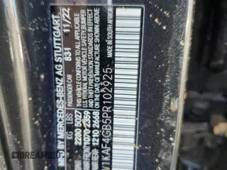 2023 Mercedes-Benz C 300 z VIN W1KAF4GB5PR102925, wystawiony jako Copart lot #56905925 z przebiegiem Nie podano mil oraz Nie do naprawy • Non repairable. Historia ofert i sprzedaży dostępna na DreamBid. Obrazek 12.