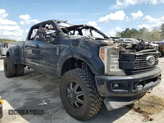 2017 Ford F-350 Lariat z VIN 1FT8W3DT0HED29299, wystawiony jako Copart lot #46098525 z przebiegiem Nie podano mil oraz Nie do naprawy • Non repairable. Historia ofert i sprzedaży dostępna na DreamBid. Obrazek 1.