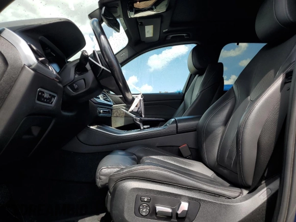 2019 BMW X5 xDrive40i with VIN 5UXCR6C53KLL63986, listed as a Copart auction lot 60786055 with 72,241 mi miles and Salvage title. Bid and sale history available at DreamBid. Image 7.