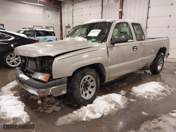 2006 Chevrolet Silverado 1500 LS with VIN 1GCEC19V46Z180282, listed as a IAAI auction lot 41612230 with 180,898 mi miles. Bid and sale history available at carsss.com. Image 17.