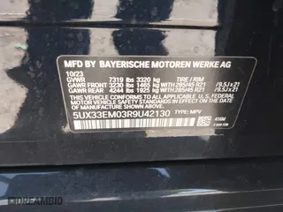 2024 BMW X7 M60i with VIN 5UX33EM03R9U42130, listed as a IAAI auction lot 39714839 with 1 mi miles. Bid and sale history available at carsss.com. Image 9.