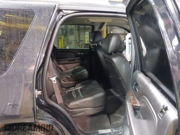 2013 GMC Yukon Denali with VIN 1GKS2EEF5DR111548, listed as a IAAI auction lot 41730102 with 174,312 mi miles. Bid and sale history available at carsss.com. Image 8.