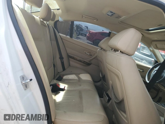 2008 BMW 3 Series 328xi with VIN WBAVC93558K041732, listed as a Copart auction lot 49842465 with 189,663 mi miles and Salvage title. Bid and sale history available at DreamBid. Image 10.