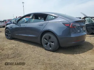 2023 Tesla Model 3 z VIN 5YJ3E1EA6PF579920, wystawiony jako Copart lot #60543565 z przebiegiem 55 574 mil mil oraz Czysty tytuł • Clean title. Historia ofert i sprzedaży dostępna na DreamBid. Obrazek 2.