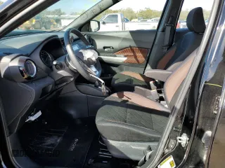 2019 Nissan Kicks SR with VIN 3N1CP5CU0KL528733, listed as a Copart auction lot 40777893 with 55,549 mi miles and . Bid and sale history available at DreamBid. Image 7.