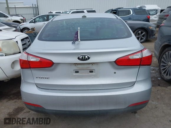 2015 Kia Forte LX with VIN KNAFK4A69F5388109, listed as a IAAI auction lot 41613274 with 97,214 mi miles. Bid and sale history available at carsss.com. Image 17.