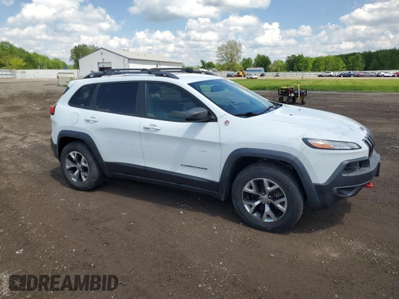 2014 Jeep Cherokee Trailhawk z VIN 1C4PJMBS5EW201897, wystawiony jako Copart lot #57378795 z przebiegiem 172 715 mil mil oraz Szkoda całkowita • Salvage title. Historia ofert i sprzedaży dostępna na DreamBid. Obrazek 4.