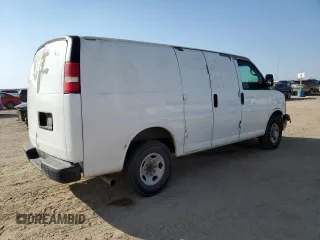2008 Chevrolet Express Cargo Van with VIN 1GCGG25C981153233, listed as a Copart auction lot 75622054 with 242,920 mi miles and Salvage Title. Bid and sale history available at carsss.com. Image 3.