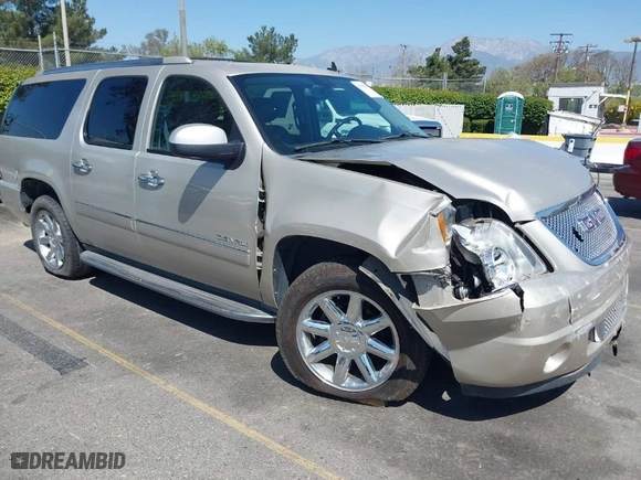 2013 GMC Yukon XL Denali with VIN 1GKS2MEF2DR244780, listed as a IAAI auction lot 41994097 with 65,477 mi miles. Bid and sale history available at carsss.com. Image 1.