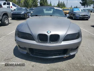 2002 BMW Z3 2.5 z VIN 4USCN334X2LM06491, wystawiony jako Copart lot #61502915 z przebiegiem 110 956 mil mil oraz Szkoda całkowita • Salvage title. Historia ofert i sprzedaży dostępna na DreamBid. Obrazek 5.