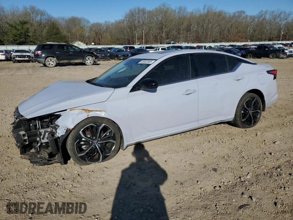2024 Nissan Altima 2.5 SR with VIN 1N4BL4CW1RN350234, listed as a Copart auction lot 49302805 with 9,460 mi miles and Salvage Title. Bid and sale history available at carsss.com. Image 1.