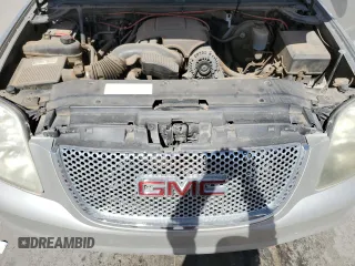 2009 GMC Yukon XL z VIN 1GKFC06269J102165, wystawiony jako Copart lot #54874955 z przebiegiem 248 831 mil mil oraz Szkoda całkowita • Salvage title. Historia ofert i sprzedaży dostępna na DreamBid. Obrazek 12.