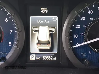 2018 Toyota Sienna LE Auto Access Seat with VIN 5TDKZ3DC7JS962959, listed as a IAAI auction lot 41614517 with 89,362 mi miles. Bid and sale history available at carsss.com. Image 15.