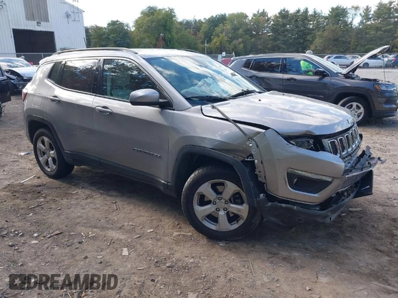 2018 Jeep Compass Latitude with VIN 3C4NJCBB1JT374446, listed as a IAAI auction lot 40536024 with 110,165 mi miles. Bid and sale history available at carsss.com. Image 1.