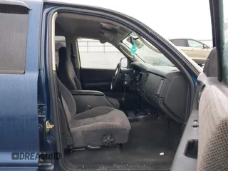 2003 Dodge Durango SLT z VIN 1D4HS48N83F579022, wystawiony jako IAAI lot #42077799 z przebiegiem 201 242 mil mil oraz . Historia ofert i sprzedaży dostępna na DreamBid. Obrazek 5.