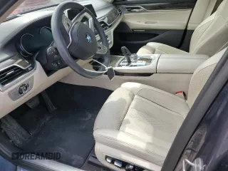 2016 BMW 7 Series 750i xDrive z VIN WBA7F2C54GG416163, wystawiony jako Copart lot #53981095 z przebiegiem 91 822 mil mil oraz Szkoda całkowita • Salvage title. Historia ofert i sprzedaży dostępna na DreamBid. Obrazek 7.
