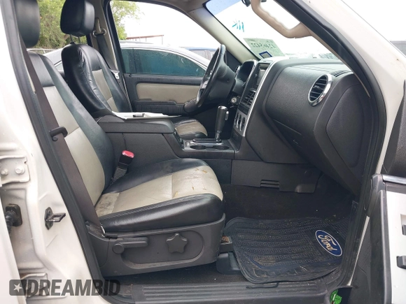 2008 Ford Explorer XLT with VIN 1FMEU63848UA58899, listed as a IAAI auction lot 42465422 with 205,889 mi miles and . Bid and sale history available at DreamBid. Image 5.