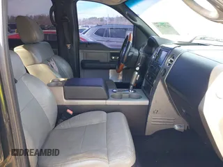 2004 Ford F-150 XLT with VIN 1FTPW14574KC03115, listed as a IAAI auction lot 41707720 with 271,161 mi miles. Bid and sale history available at carsss.com. Image 5.
