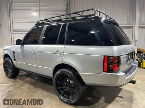 2011 Land Rover Range Rover HSE Lux z VIN SALMF1D42BA355759, wystawiony jako Copart lot #75747424 z przebiegiem 77 618 mil mil oraz Szkoda całkowita • Salvage title. Historia ofert i sprzedaży dostępna na DreamBid. Obrazek 3.