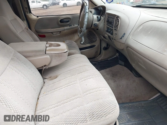 2003 Ford F-150 XL z VIN 1FTRF17263NA71164, wystawiony jako IAAI lot #42602488 z przebiegiem Nie podano mil oraz . Historia ofert i sprzedaży dostępna na DreamBid. Obrazek 5.