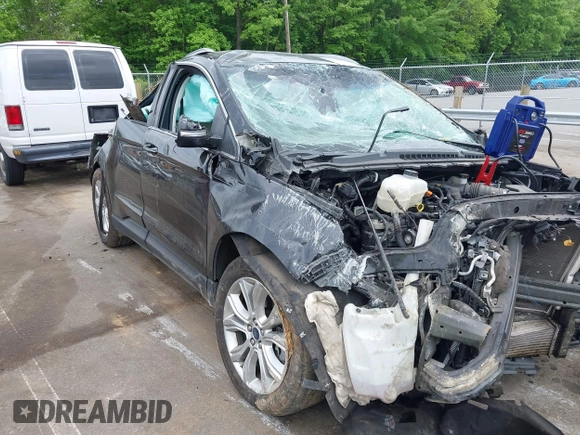 2020 Ford Edge Titanium z VIN 2FMPK4K98LBB12684, wystawiony jako IAAI lot #42134532 z przebiegiem 103 786 mil mil oraz . Historia ofert i sprzedaży dostępna na DreamBid. Obrazek 1.