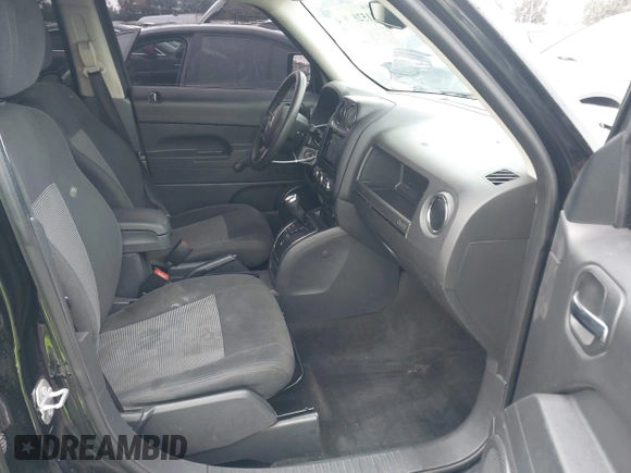 2017 Jeep Patriot Sport z VIN 1C4NJPBB9HD103349, wystawiony jako IAAI lot #41528460 z przebiegiem 122 026 mil mil oraz . Historia ofert i sprzedaży dostępna na DreamBid. Obrazek 5.