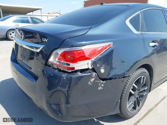 2015 Nissan Altima 2.5 S with VIN 1N4AL3AP1FC290299, listed as a IAAI auction lot 42049687 with 125,864 mi miles. Bid and sale history available at carsss.com. Image 19.