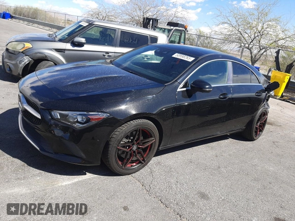 2020 Mercedes-Benz CLA 250 z VIN WDD5J4GB9LN034131, wystawiony jako Copart lot #50998265 z przebiegiem 92 658 mil mil oraz Szkoda całkowita • Salvage title. Historia ofert i sprzedaży dostępna na DreamBid. Obrazek 1.