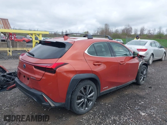 2019 Lexus UX 250h z VIN JTHU9JBH3K2003383, wystawiony jako IAAI lot #42151535 z przebiegiem 98 996 mil mil oraz . Historia ofert i sprzedaży dostępna na DreamBid. Obrazek 4.