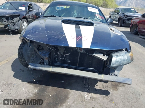 2002 Ford Mustang GT Deluxe z VIN 1FAFP42X12F191957, wystawiony jako IAAI lot #42021857 z przebiegiem Nie podano mil oraz . Historia ofert i sprzedaży dostępna na DreamBid. Obrazek 6.