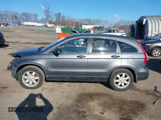 2011 Honda CR-V SE with VIN 5J6RE4H43BL053648, listed as a IAAI auction lot 41895942 with 186,869 mi miles. Bid and sale history available at carsss.com. Image 15.