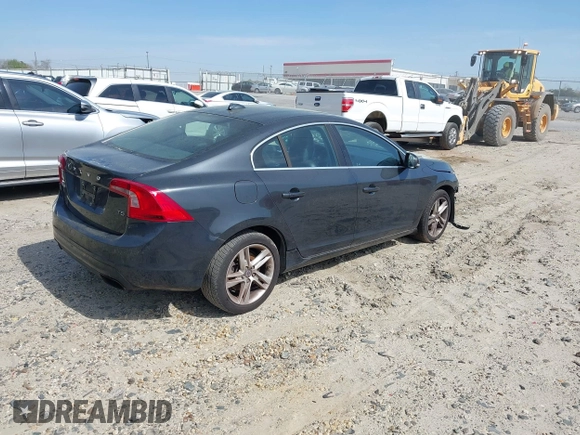 2014 Volvo S60 T5 z VIN YV1612FS1E2275524, wystawiony jako IAAI lot #41914398 z przebiegiem 122 286 mil mil oraz . Historia ofert i sprzedaży dostępna na DreamBid. Obrazek 4.