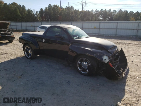 2005 Chevrolet SSR LS z VIN 1GCES14H35B121137, wystawiony jako Copart lot #77892444 z przebiegiem 89 997 mil mil oraz Szkoda całkowita • Salvage title. Historia ofert i sprzedaży dostępna na DreamBid. Obrazek 4.