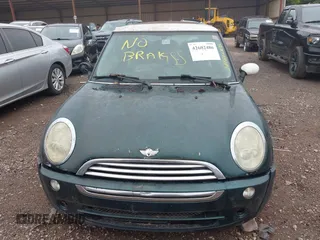 2006 MINI Hardtop with VIN WMWRC33506TK73564, listed as a IAAI auction lot 42602486 with 156,459 mi miles and . Bid and sale history available at DreamBid. Image 6.