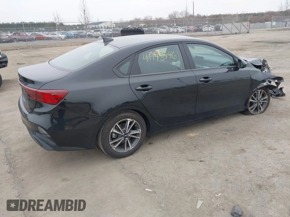 2024 Kia Forte LXS z VIN 3KPF24ADXRE744271, wystawiony jako IAAI lot #41793946 z przebiegiem 11 923 mil mil oraz . Historia ofert i sprzedaży dostępna na DreamBid. Obrazek 4.