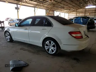 2008 Mercedes-Benz C 300 Sport z VIN WDDGF54X18R031188, wystawiony jako Copart lot #66464765 z przebiegiem 240 411 mil mil oraz Czysty tytuł • Clean title. Historia ofert i sprzedaży dostępna na DreamBid. Obrazek 2.