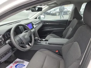 2025 Toyota Camry LE with VIN 4T1DAACK5SU004876, listed as a Copart auction lot 52281625 with 2,903 mi miles and Salvage Title. Bid and sale history available at carsss.com. Image 7.