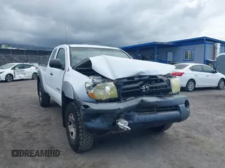 2006 Toyota Tacoma with VIN 5TEUU42N16Z216261, listed as a IAAI auction lot 41313912 with 97,086 mi miles. Bid and sale history available at carsss.com. Image 6.