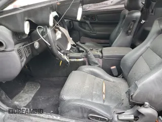 1992 Mitsubishi 3000GT z VIN JA3XE74C2NY028905, wystawiony jako Copart lot #81549834 z przebiegiem 131 349 mil mil oraz Szkody całkowita. Historia ofert i sprzedaży dostępna na DreamBid. Obrazek 7.