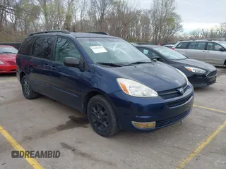 2005 Toyota Sienna LE with VIN 5TDBA23C25S048997, listed as a IAAI auction lot 41883065 with 245,085 mi miles. Bid and sale history available at carsss.com. Image 1.