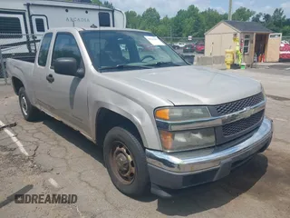 2005 Chevrolet Colorado LS ZQ8 z VIN 1GCCS196658105512, wystawiony jako IAAI lot #42567652 z przebiegiem 221 852 mil mil oraz . Historia ofert i sprzedaży dostępna na DreamBid. Obrazek 1.