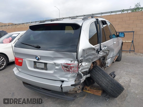 2001 BMW X5 4.4i with VIN WBAFB33541LH20155, listed as a IAAI auction lot 41078904 with 172,762 mi miles. Bid and sale history available at carsss.com. Image 4.