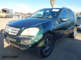 2006 Mercedes-Benz M-Class 5.0L with VIN 4JGBB75E06A025897, listed as a IAAI auction lot 41632676 with 158,085 mi miles. Bid and sale history available at carsss.com. Image 18.