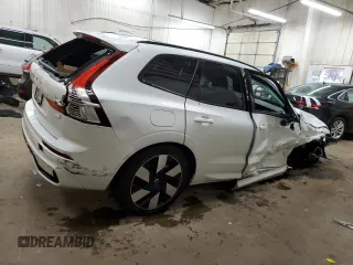 2024 Volvo XC60 Recharge Plug-In Hybrid Plus Dark Theme with VIN YV4H60DL4R1791675, listed as a Copart auction lot 79226894 with 17,839 mi miles and Salvage Title. Bid and sale history available at carsss.com. Image 3.