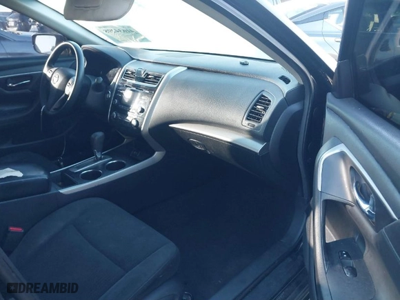 2015 Nissan Altima 2.5 S with VIN 1N4AL3AP7FC458351, listed as a IAAI auction lot 41634298 with 219,095 mi miles. Bid and sale history available at carsss.com. Image 5.