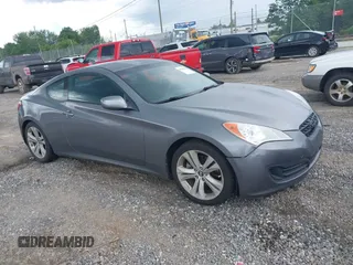 2012 Hyundai Genesis Coupe 2.0T z VIN KMHHT6KD0CU070295, wystawiony jako IAAI lot #42504696 z przebiegiem 166 400 mil mil oraz . Historia ofert i sprzedaży dostępna na DreamBid. Obrazek 1.